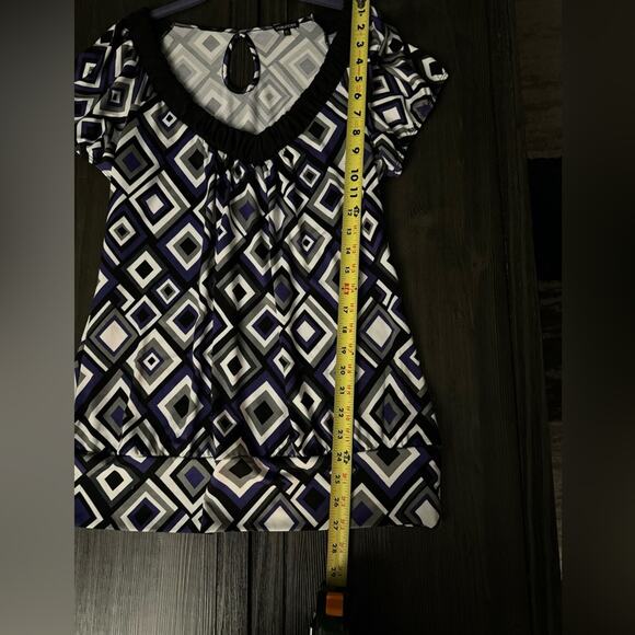 MAURICES WOMENS TOP SHORT SLEEVE BLACK PURPLE AND GREY PATTERN XL - Picture 7 of 10